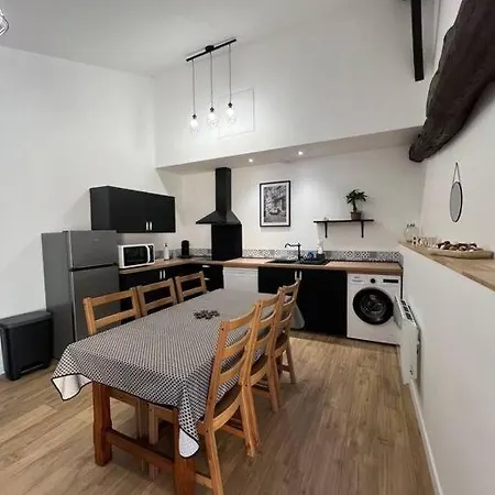 Holiday home Gite Libellule A Coulon